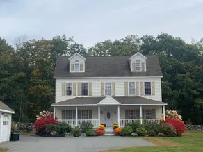 Maine Village Properties 5 AC units, sleeps 16 - Image 5