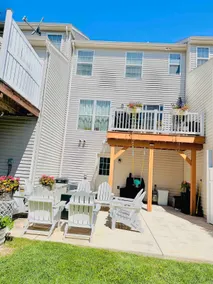 Entire town home 7 miles from beaver stadium - Image 2