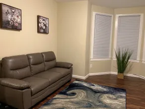 Amazing King Bed Apt - Perfect Long Term Stay - Image 4