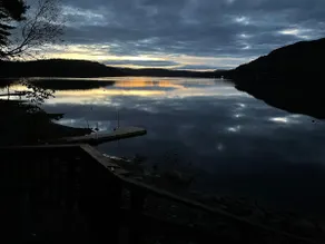 Adirondack Lakefront Getaway - Image 5