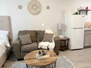 Beautiful, roomy studio duplex . - Image 5