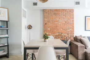 Brownstone Garden Floor Apartment - Image 3