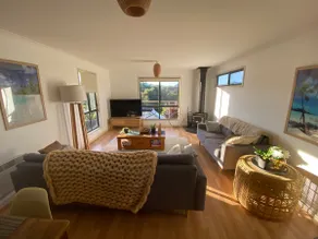 Hazards View Beach House - sleeps 8. Pet friendly. - Image 2