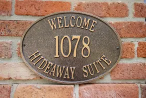 Private Suite, Sleeps 4, 1 mi to Downtown & Park - Image 2