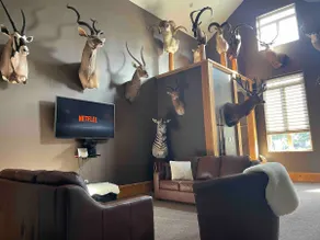 Classy, Rustic, Relaxing. Private home on acreage. - Image 2