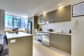 Huge Metropiltan apartment in the Heart of City - Image 4
