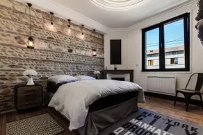 Beautiful refurbished luxurious designer apartment - Image 2
