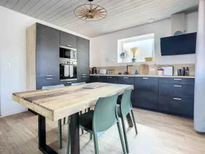 La Cadène between ocean and village, walking distance to the beach - Image 3