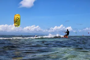 Beach House! Great for Wind-sports on Maui's North-shore close to Kahului & Paia - Image 3
