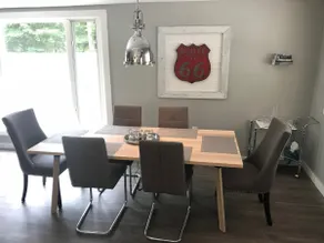 TOTALLY RENOVATED CLOSE TO THE BEACH - Image 2
