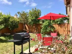 Entire 5BR Home · 1 King Bed · 4 Queen Beds - Image 2