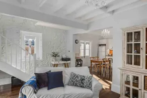 Warm, Inviting & Luxurious The Barn - Image 2