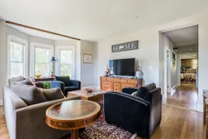 The Farmhouse Estate Apartment - Image 2