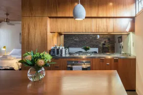 Elegant Loft in Converted Farmhouse - Image 2