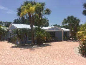 VILLA 6 walk to Beach 2 bedroom 2 Bath Pool - Image 2