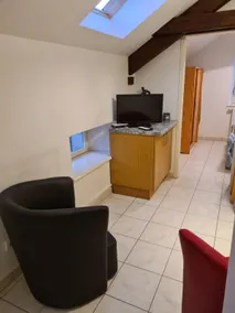 Attic apartment - Image 2