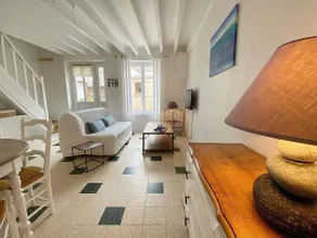 Fisherman's house in the middle of Saint Vaast. - Image 2