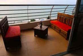 Beautiful Fontainebleau Building, Facing the Sea ***** - Image 4