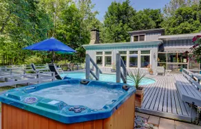 HOT TUB on Secluded 7acres, Heated Pool, Stream ! - Image 5