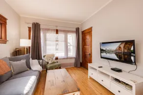 Sunny and Central Private Home with Game Room! - Image 2