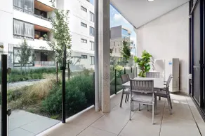 Executive 2 bedroom gem in Kingston - Image 5