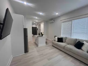 East Downtown Pied-à-terre Unit #1 - Image 5