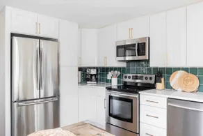 Fully remodeled 2 bed, 2 bath with hot tub! - Image 2