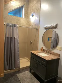 Cozy Cabin with private hot tub - Image 5