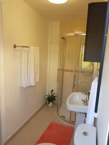 Cosy London holiday Home (Near O2 arena) - Image 2