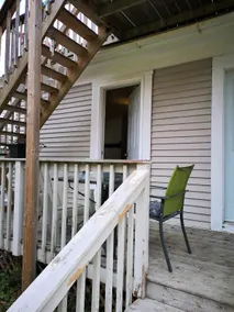 Small studio in Riverfront Historical House - Image 3