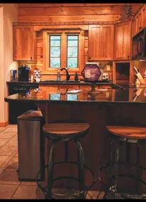 Tranquil, Boho Cabin Retreat overlooking Lake - Image 4