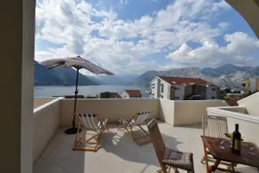 Apt with terrace, private residence - Image 5
