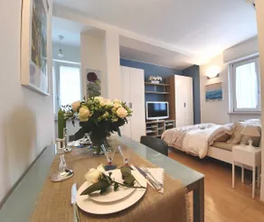 Corso Vercelli Apartment - Image 2