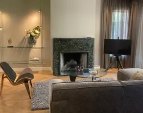 Beautiful renovated apartment - Image 2