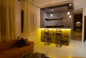 2 bedroom apartment, Air conditioning, Netflix & WiFi - Image 3