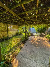 Farm house with vineyard views - Image 3