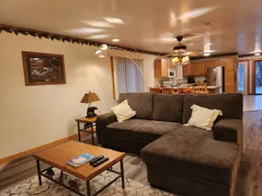 Relaxing cabin near Starved Rock - Image 3