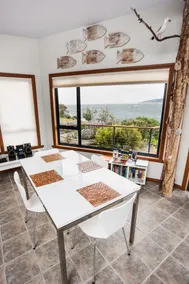 Larus Waterfront Cottage - Image 4