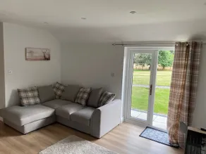Haven Oaks - Self contained rural lodge 2 - Image 3