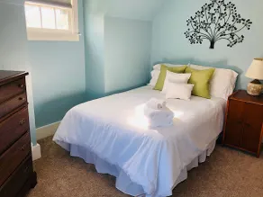 Charming Keuka Lake Home Away from Home - Image 3