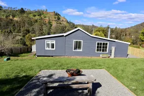 Esplanade Trail House - Prime Location - Image 3