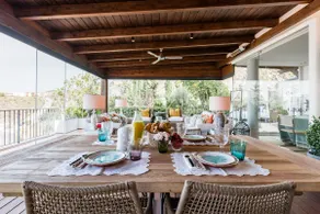 Eclectic Curated Apartment with Panoramic Views - Image 4