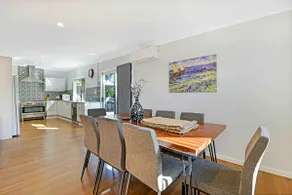 Cottage on Lords - Image 4