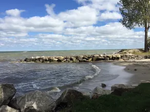 Rye Beach Retreat · Cozy Cottage on Rye Beach with Lake Erie view! - Image 3