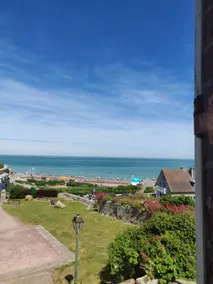 Seafront house - Image 3