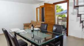 Duplex in a quiet area - Image 5