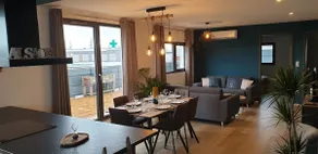 80 m² apartment with large terrace and parking - Image 4