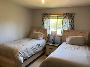 Relaxing retreat in the woods - Image 5