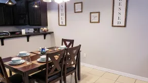 Upscale Townhouse, 6 min to DHR King Size Bed ! - Image 4