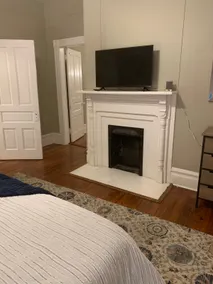 Conveniently Located 1 Bedroom Apartment - Image 2